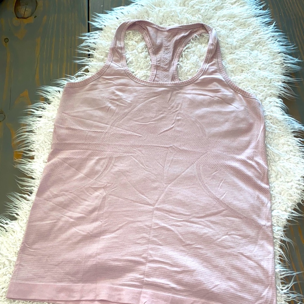 Lululemon pink tank